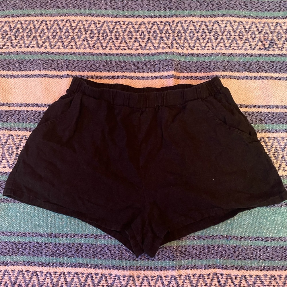Black Forever 21 shorts